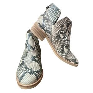 Women’s Dolce Vita Sonni Snake Skin Print Ankle Heeled Zip Up Bootie Size 6